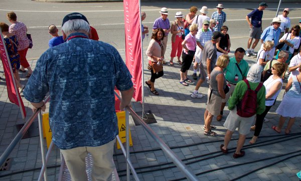 viking river cruise disembark