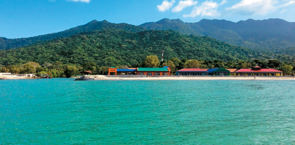 Honduras’ Banana Coast is a new port call for die-hard Caribbean cruisers.