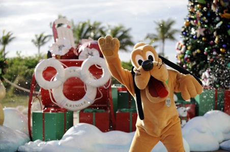 disney-cruise-line-christmas-2.jpeg