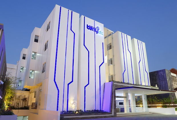 facade.jpg