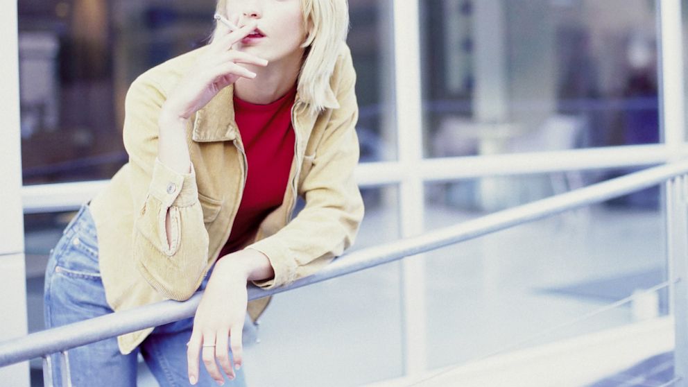 Cruise ship passengers are pushing for a ban on smoking.