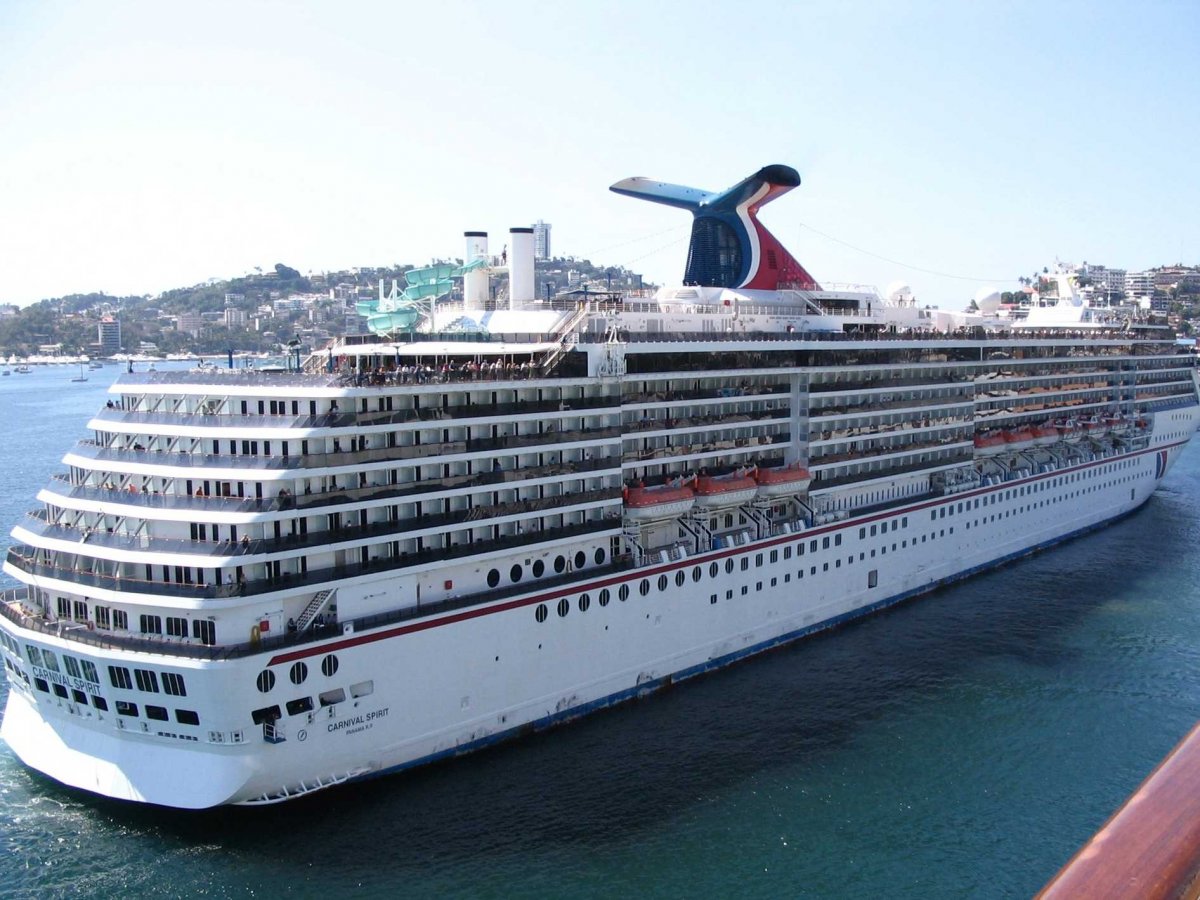 Carnival Spirit cruise ship in Acapulco 2008