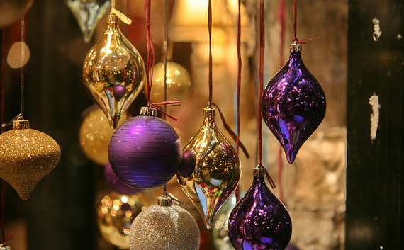 2015-11-18-1447872537-2043609-5decorations.jpg