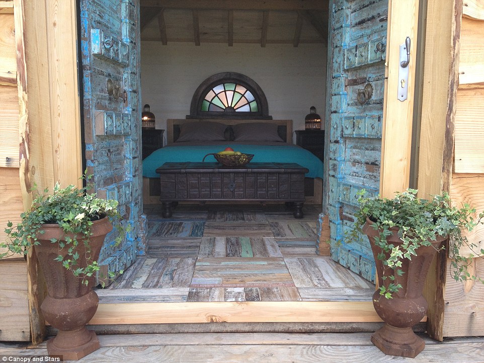 Situated high in the treetops, the elevated residence offers a private hot tub, large double bed and gorgeous views for just £198 per night