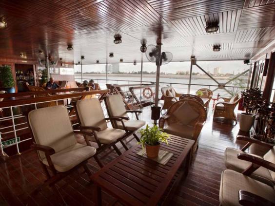 vietnam-cruise-interior.jpg