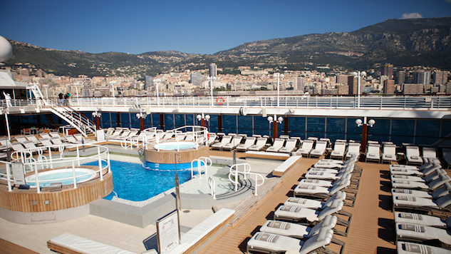Ship_PoolDeck_082.jpg