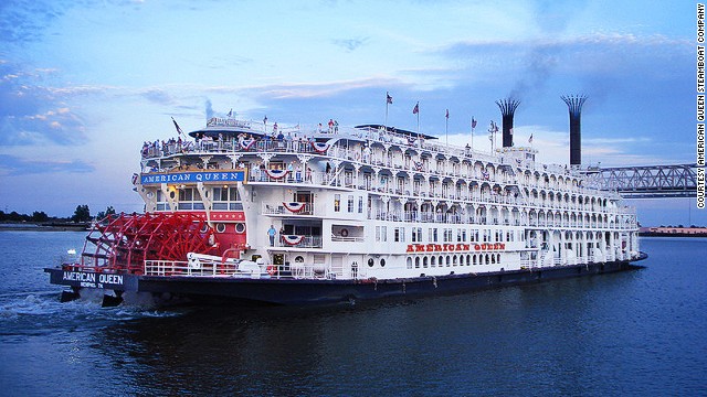 The American Queen Steamboat Company's Mississippi River cruise provides a history lesson in antebellum culture and southern cooking. 