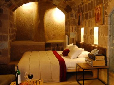 PHOTO: Rooms such as the Splendid Suite combine and underground cave aesthetic with luxurious amenities.