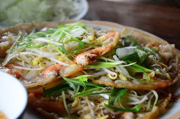 Cook to perfection: Binh Dinh lady chef and the best Vietnamese pancake 