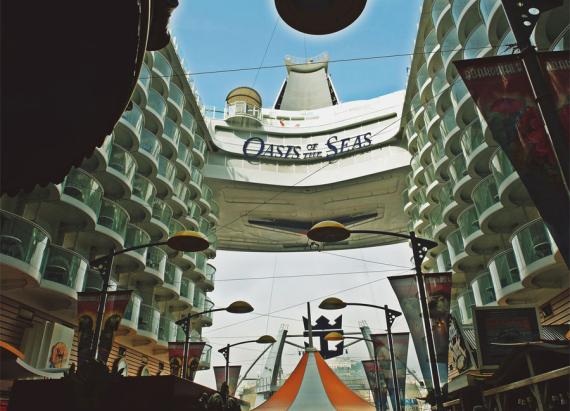 Person Jumps from Royal Caribbean's 'Oasis of the Seas' Cruise Ship