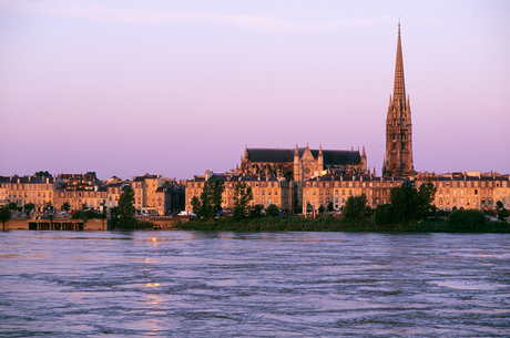The Garonne, past the fishermens cottages, with their crayfish nets slung outside, heading into the sunset and back to Bordeaux
