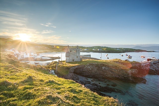 Bay Coast Clare Island Beach Castle Harbour. Photo by Kelvin Gillmor