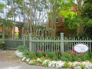 Circa 1886, Charleston (credit: Randy Yagi)