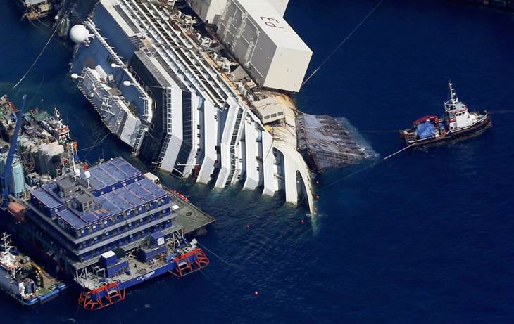 Aerial view of Costa Concordia 
