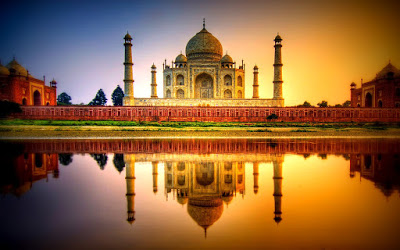 beautiful-taj-mahal-at-night-wallpaper-2