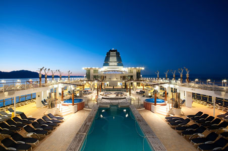 4.%20cruise-ship-deck-shutterstock.jpg