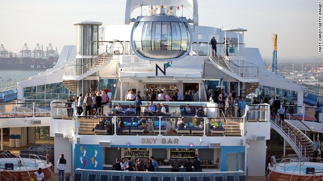 If hovering over the water in the observation capsule seems scary, you can also watch the North Star do its thing from the Sky Bar.