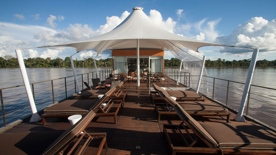 2016-01-13-1452713107-116086-AquaAmazonDeck1.jpg