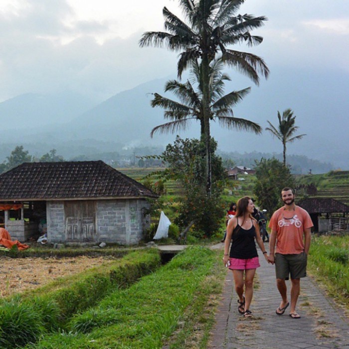 couple travels world