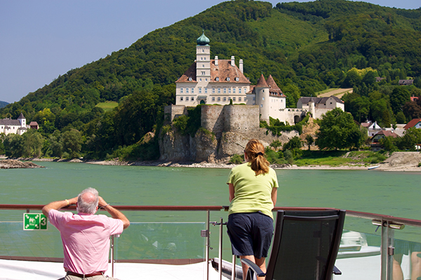 Wachau Valley Castle River Cruise