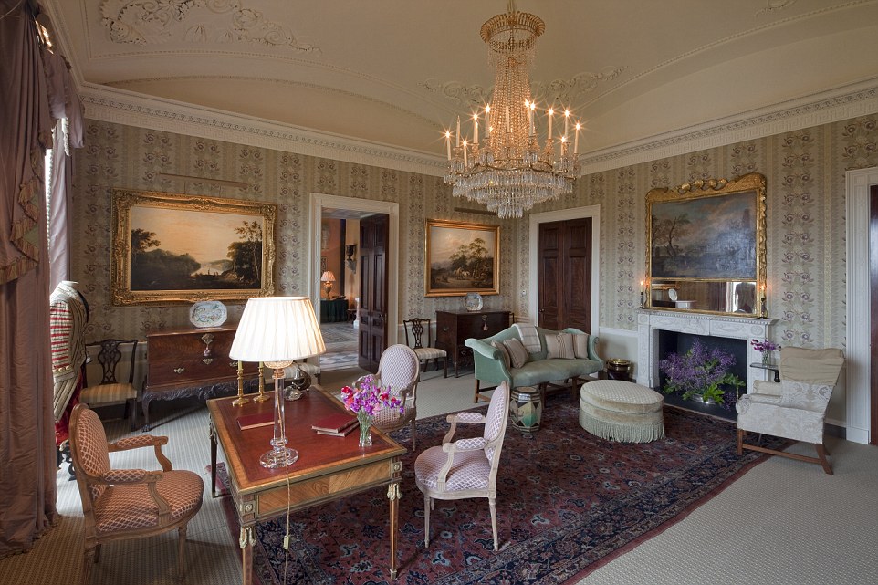 Guests can enjoy the immaculate rooms inside the 1820s house which can be hired out for £18,000 (€25,000) a night